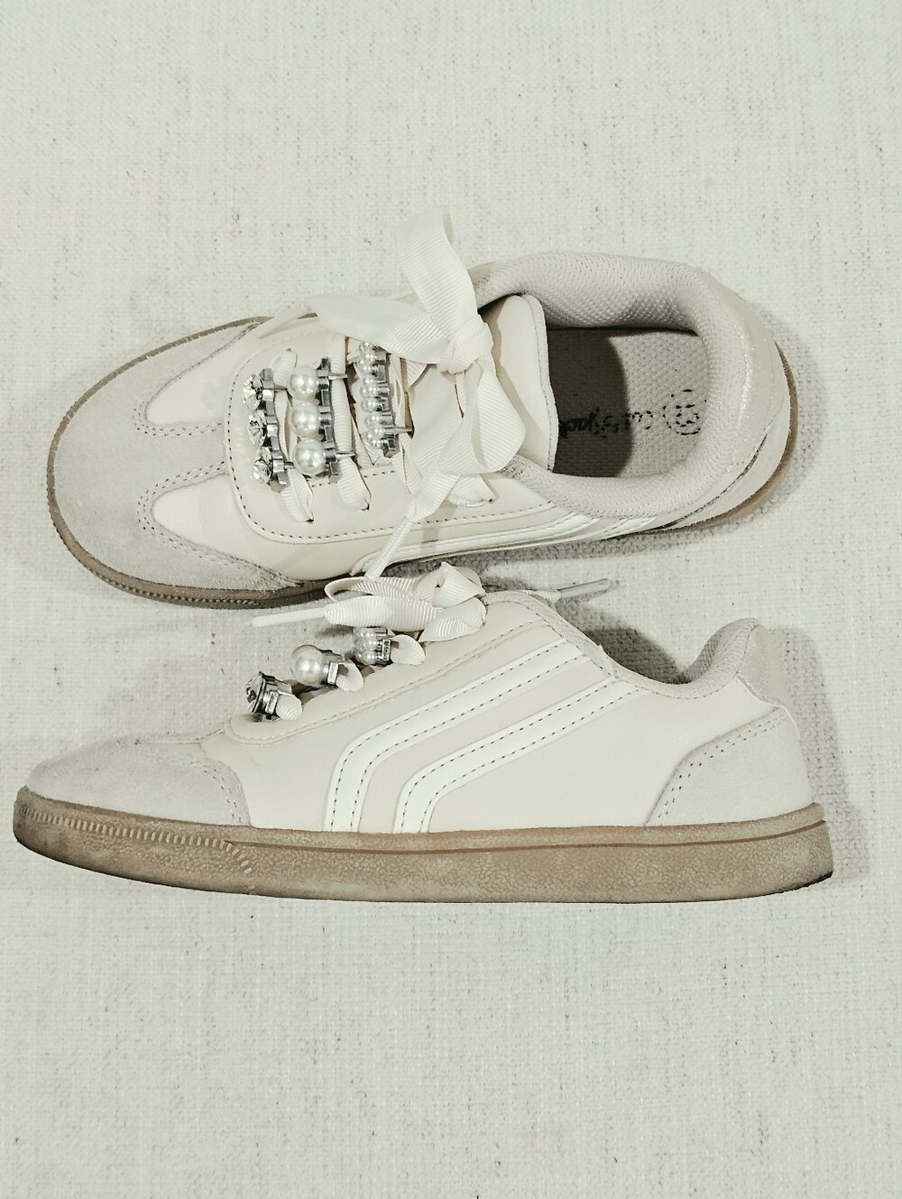 Cat & Jack Cream and Gray Kids Sneakers - Picture 2 of 4